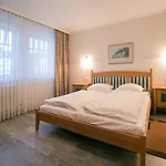 Komfort Appartement mit 2 Schlafzimmern und Balkon im Obergeschoss 068